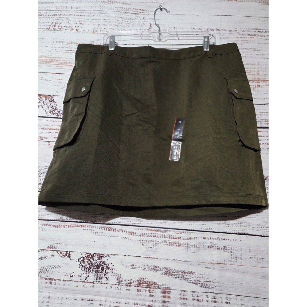 Future Collective Women 1X Dark Olive Green Utility Cargo Mini Skirt NWT